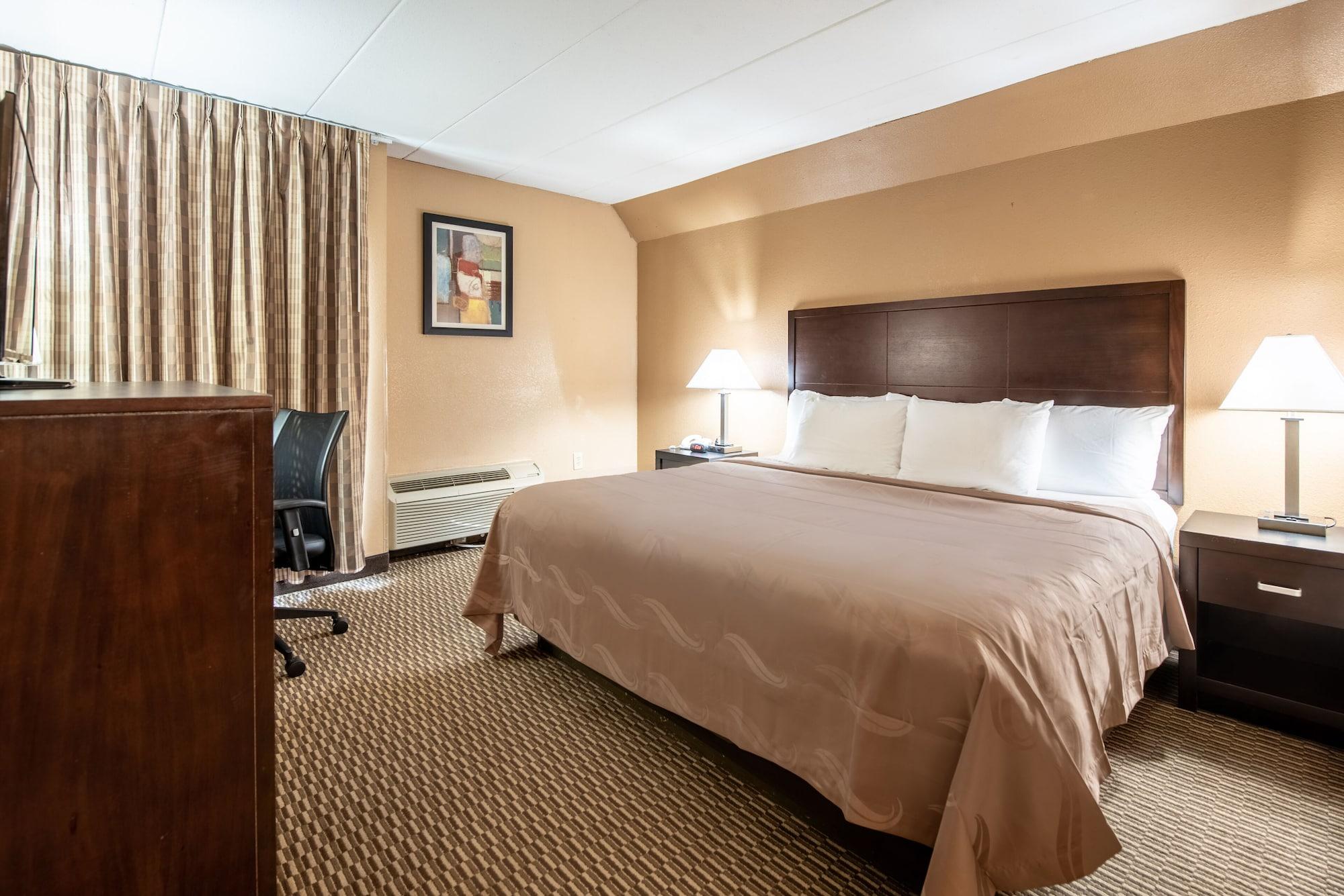 Quality Inn & Suites Цинциннати Экстерьер фото