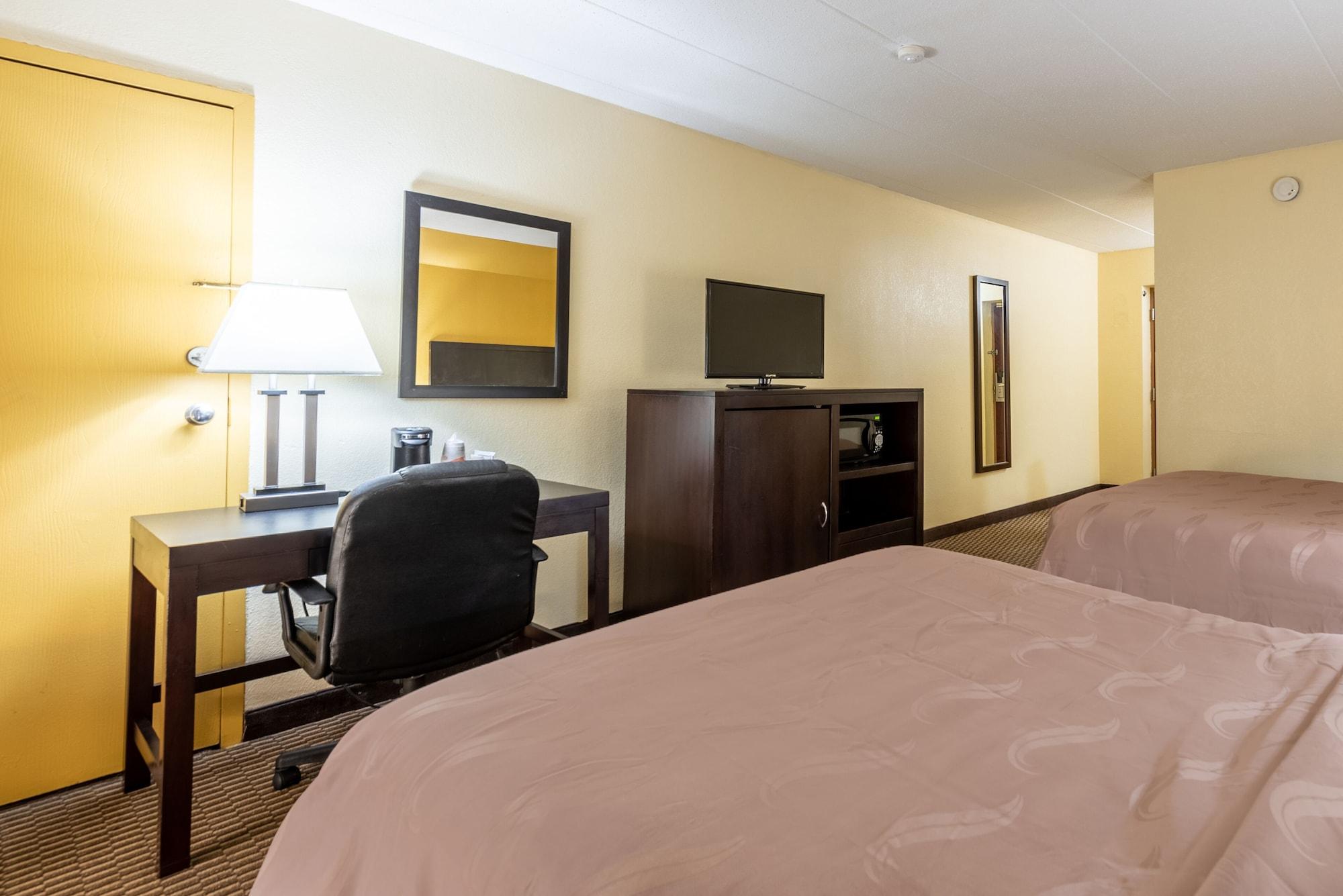 Quality Inn & Suites Цинциннати Экстерьер фото