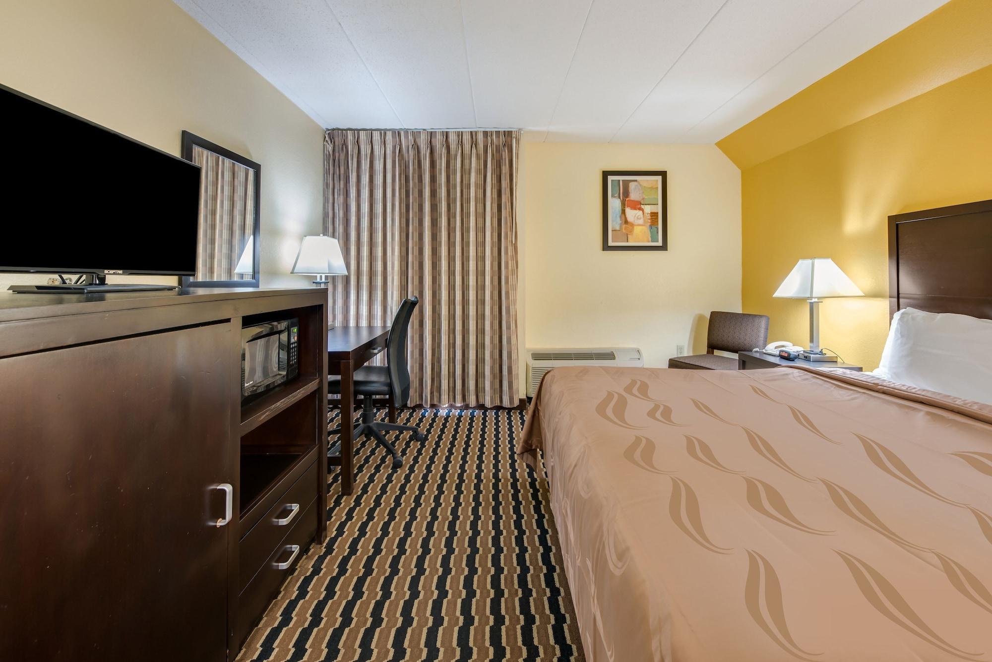 Quality Inn & Suites Цинциннати Экстерьер фото