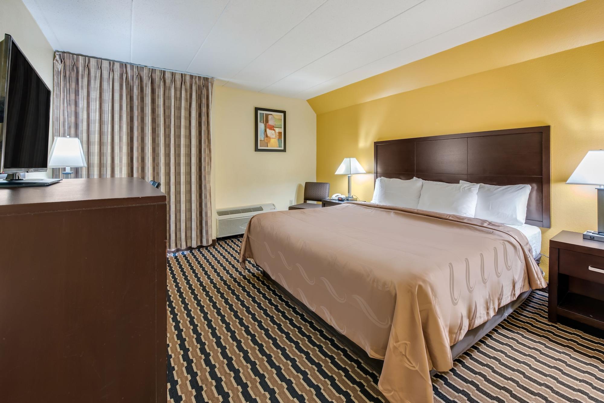 Quality Inn & Suites Цинциннати Экстерьер фото