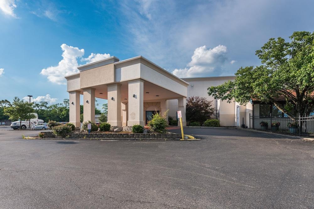 Quality Inn & Suites Цинциннати Экстерьер фото