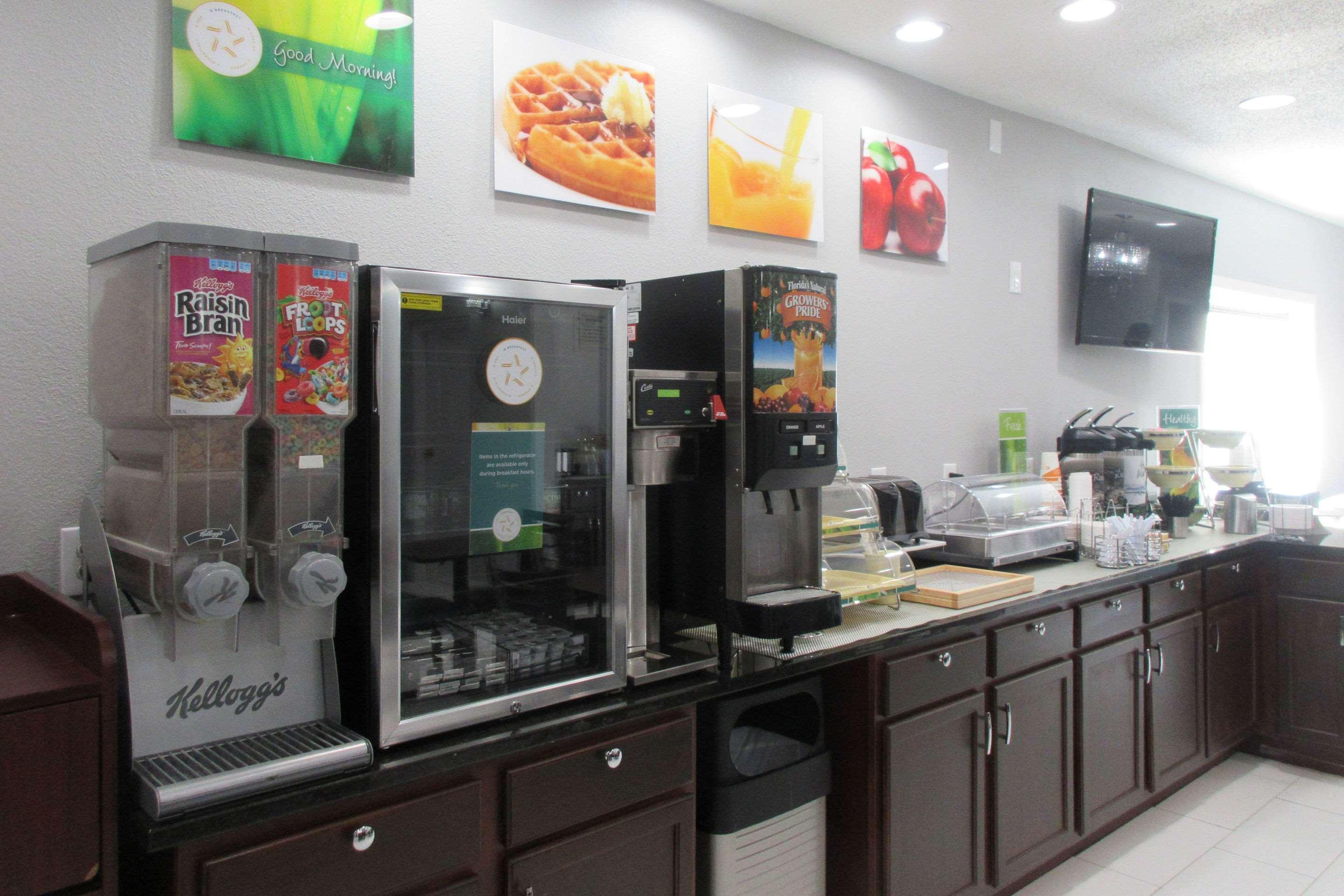 Quality Inn & Suites Цинциннати Экстерьер фото