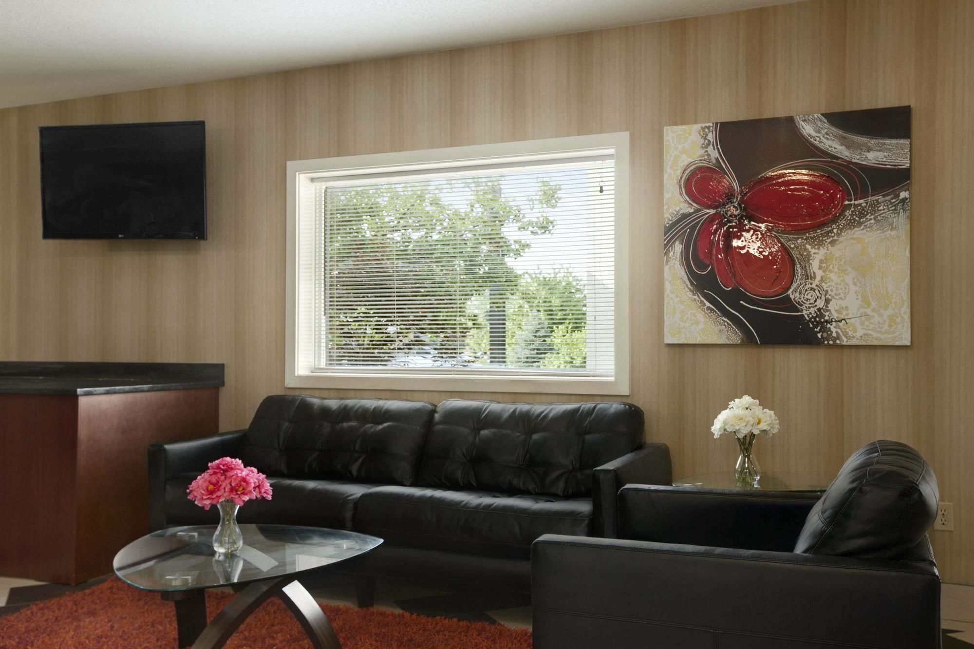 Quality Inn & Suites Цинциннати Экстерьер фото